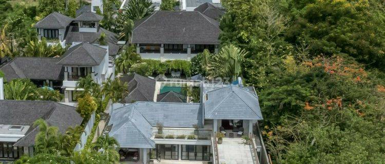 Rumah Villa View Laut di Badung Bali 1