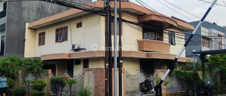 Rumah Murah ,Hook 2 Lantai di Kelapa Gading, Pondok Gading Utama. 1