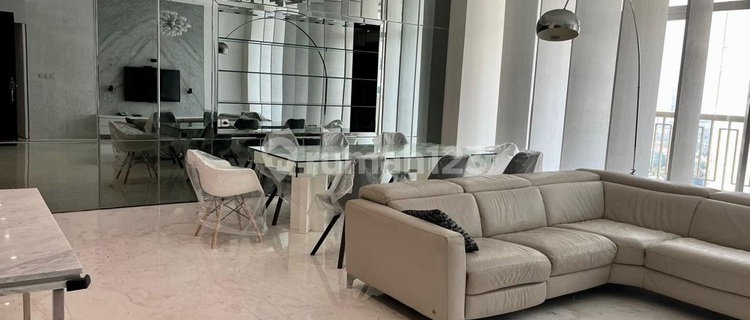 Botanica Furnished 3BR 225m² Apartment for Rent in South Jakarta 1