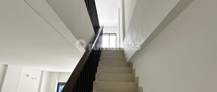 Ready-to-Use Ruko Enchante Strategic Location 3 Floors 1