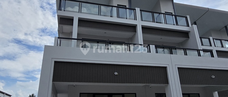 For Sale Corner Shop House Ready to Occupy Located in BSD Nusaloka 1