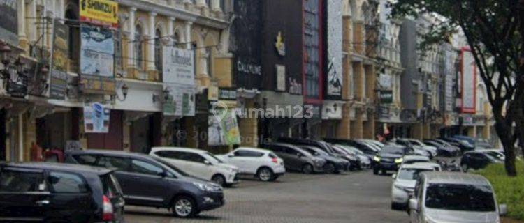 Disewakan Ruko Mendrisio Hadap Jalan Raya di Gading Serpong, Tangerang 1