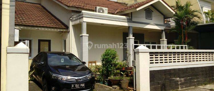 Dijual Rumah Siap Huni Lokasi Strategis di Menteng Jakarta Pusat 1