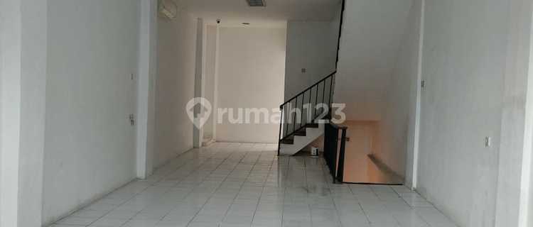 For Sale 3-Story Shophouse in Strategic Commercial Location 1