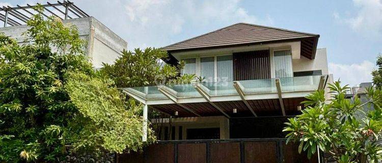 Rumah Modern Tropical Graha Famili Semi Furnished Hadap Selatan 1