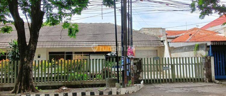 Rumah Hook Strategis Luas Nol Jalan Tempat Parkir Loss 1