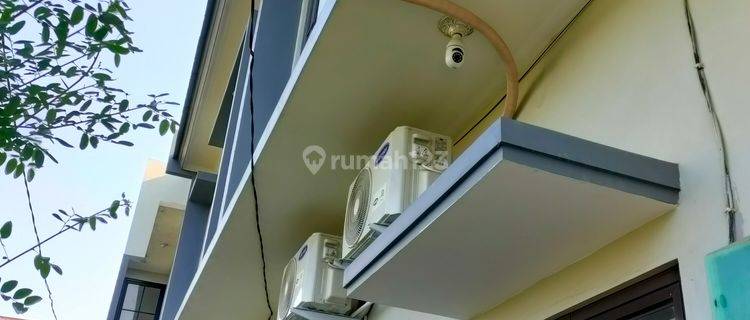 Duri Kepa, Rumah Baru 2 Lantai, Hadap Timur, Jalan Motor, Akses 1 Pintu, Aman Tertutup 1