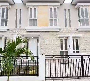 Rumah Mewah Boulevard 2 Lantai di Taman Sidoarjo 1