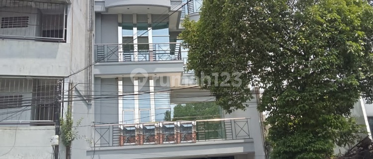 For Rent: Shop House in Genteng Besar, Surabaya 1