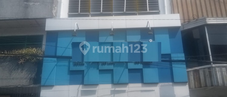 For Rent: Shop House on Bubutan Kramat Gantung Street, Surabaya 1