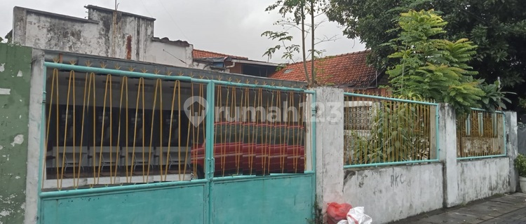For Sale House on Kedungdoro Street Surabaya 1