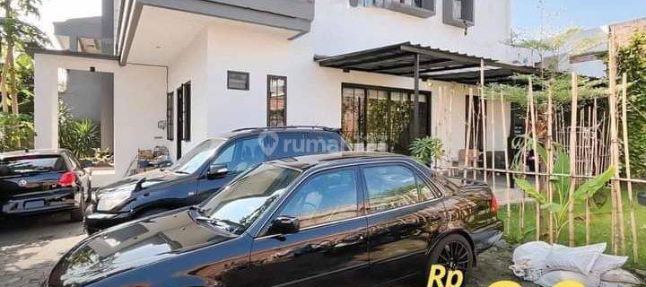 Dijual Rumah Cozy Lokasi Strategis Parkir Luas Dkt Patal Senayan 1