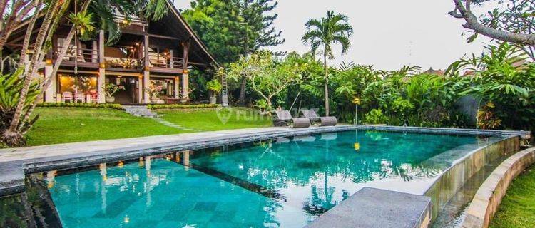 TOP URGENT 
DI JUAL VILLA LOKASI BATU BOLONG CANGGU KUTA UTARA BADUNG 1