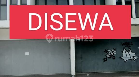 For Rent: Nice 2.5-Story Shop House in Dago, Bandung 1