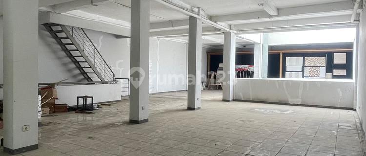 Rent 3 Shophouses in KBP Rendeng with Rooftop in Kota Baru Parahyangan, Bandung 1