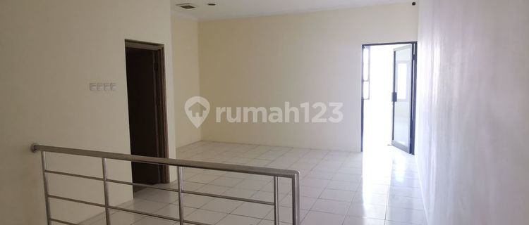 For Sale: Ready-to-Use Shop House Near Moch Toha Toll Road in Mekar Wangi, Bandung 1