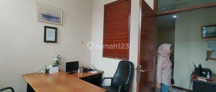 Ruko Sewa Kantor Furnished Murah Bagus 1