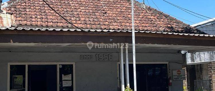 Rumah jalan dr sutomo jombang strategis untuk hunian dan usaha 1