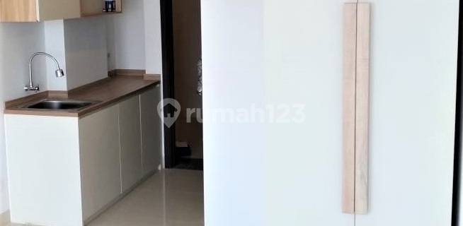 Studio Apartment Near the Airport 1