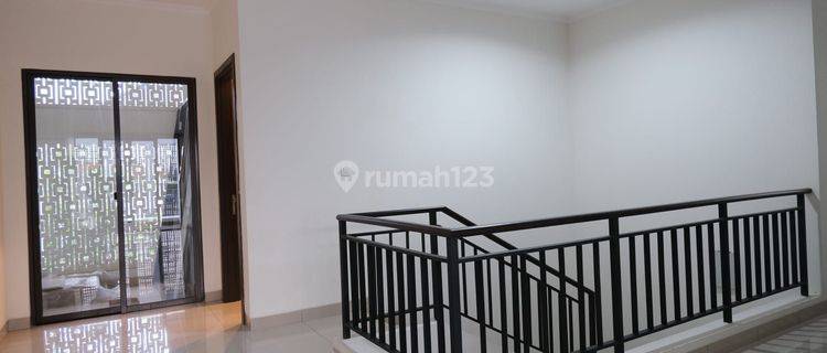 Dijual rumah baru renovasi cluster Btari Summarecon 1