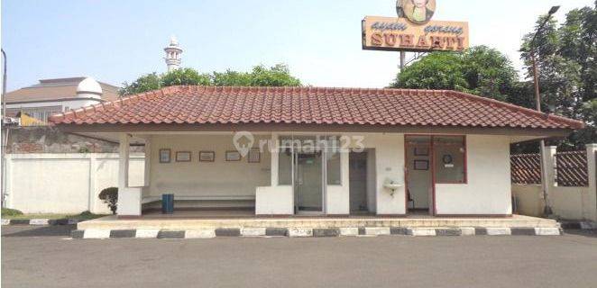 Dijual Tanah Dan Bangunan Di Main road Soekarno Hatta 1