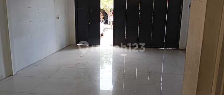 RUKO 2 LANTAI DI JALAN CISARANTEN KULON SIAP PAKAI  1