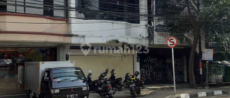 Ruko Siap Pakai 3 Lantai Mainroad Jalan Jakarta Antapani 1