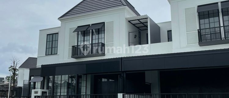 Beautiful House with Complete Facilities Ready to Occupy CitraGrand Semarang 1