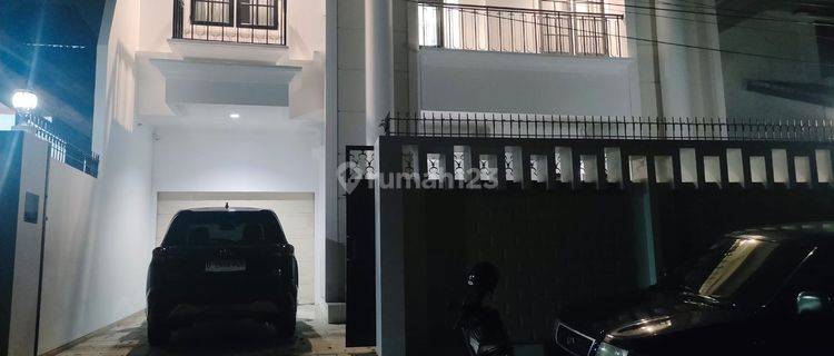 Rumah Mewah Pinggir Jalan Raya Rinjani Semarang Kawasan Elit 1