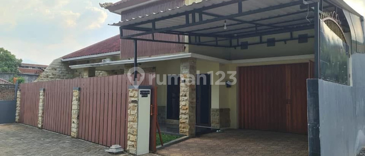Luxury Move-in Ready House Near Undip Campus, Flood-Free. 1