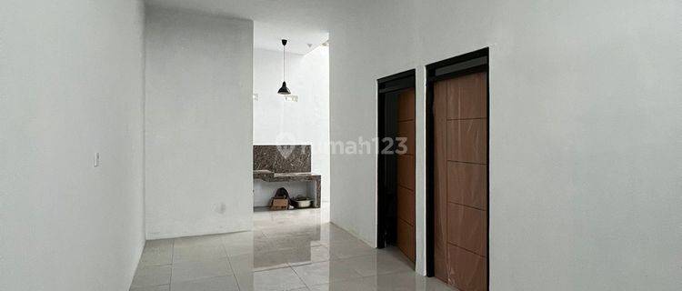 Rumah modern scandinavian pinggir jalan  1