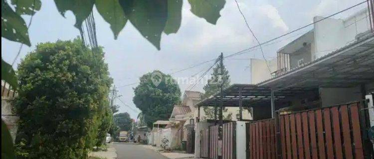 Rumah 2 Lantai Semi Kompleks Akses Lebar Di Kebayoran Lama  1