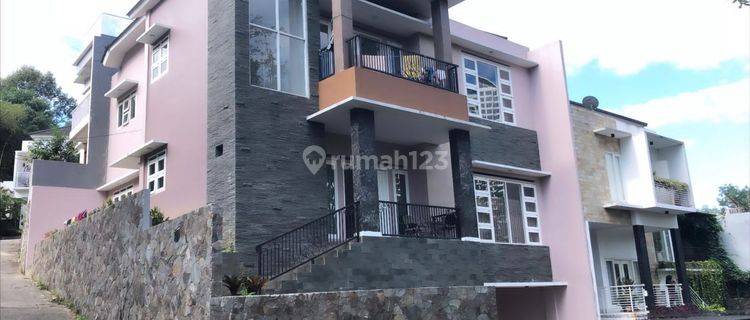 Dijual rumah  Komplek Dago Pandawa Citra Green kota Bandung 1