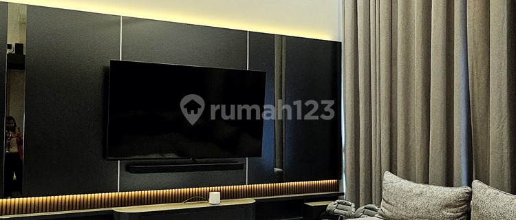 Dijual Rumah Sultan Renovated Fully Furnished di Nava Park 1