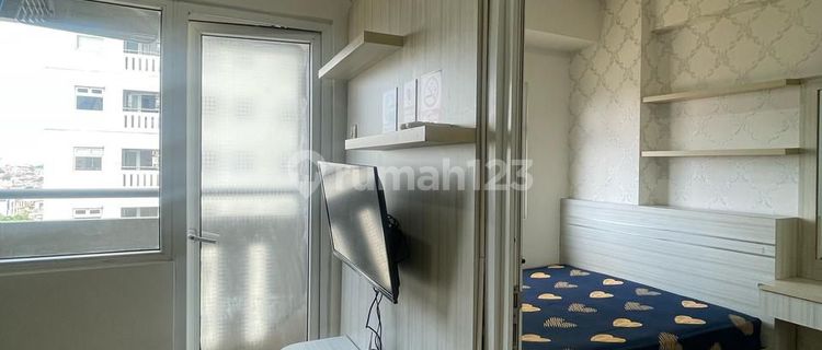 Two-bedroom furnished apartment, excellent condition, in Digreen Pramuka. 1