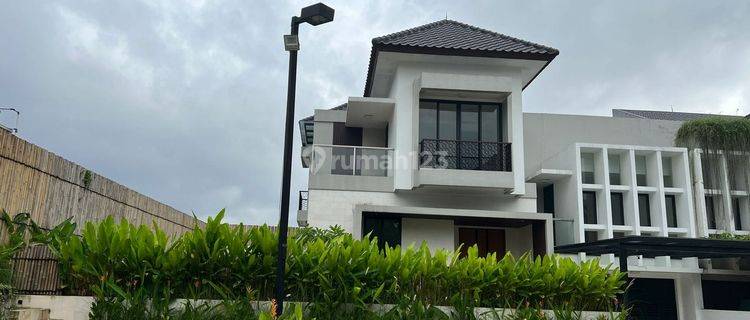 Dijual Rumah Dengan Private Pool Di Kebayoran Symphony Bintaro Sektor 7 1