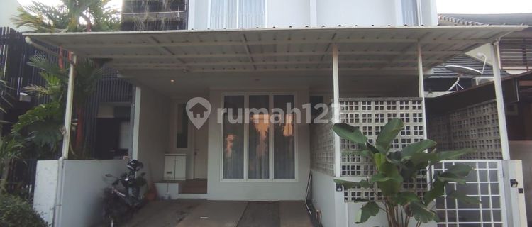 For Sale: Nice 2-Story House in Bintaro Jaya 1
