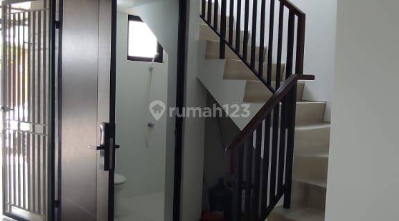 Rumah Baru 2,5 Lantai Full Bangunan Siap Huni, Harga Murah Lokasi Strategis di Citra Garden Puri, Semanan, Kalideres, Jakarta Barat 1