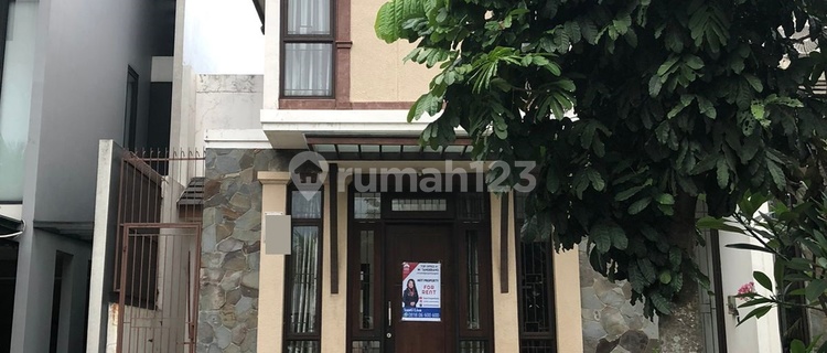 FOR RENT TIDY HOUSE IN THE AVANI BSD, GOOD POSITION IN FRONT OF THE PARK 1