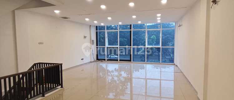 For Rent: 3-Story Shop House Facing Main Road in CBD Bintaro Sector 7 1