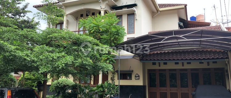 Luxurious Spacious Fully Furnished Home, Pesona Khayangan Margonda 1