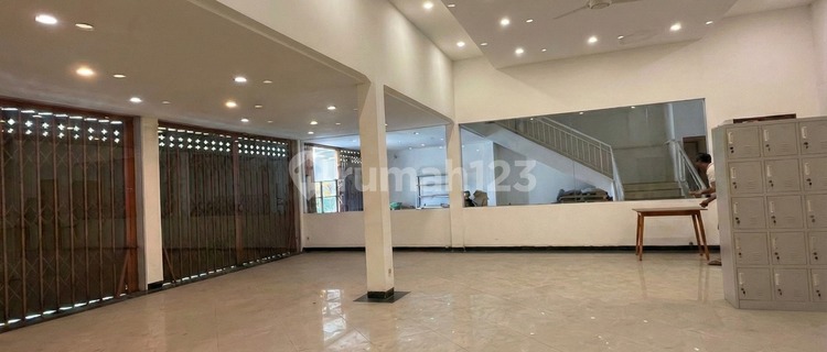 Shop House For Lease At East Gatot Subroto, Good and Attractive Tt 1