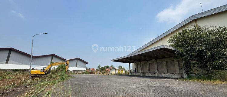 Dijual/Disewa Lahan Industri Berlokasi Strategis dan Luas di Pinggir Jalan, Lemah Abang, Cikarang, Bekasi 1