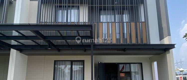 Rumah 3 lt + attic STROZZI symphonia summarecon serpong termurah 1