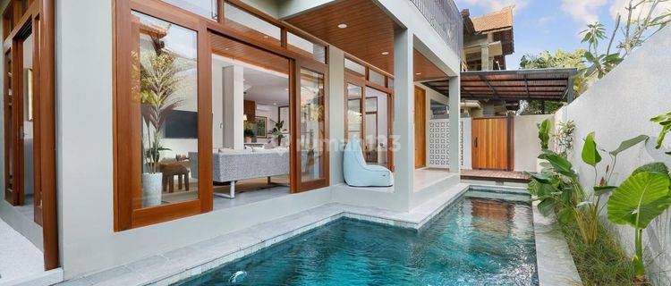 Villa Keren Dan Luxury Sangat Strategis di Kerobokan Bali 1