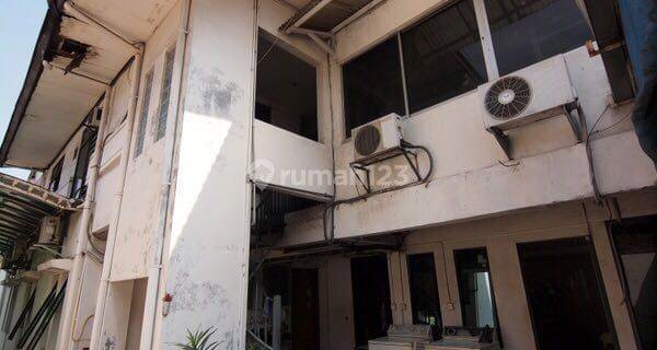 Dijual Gedung/tempat Usaha/rumah Strategis 3 Lantai Di Mainroad Garuda 1