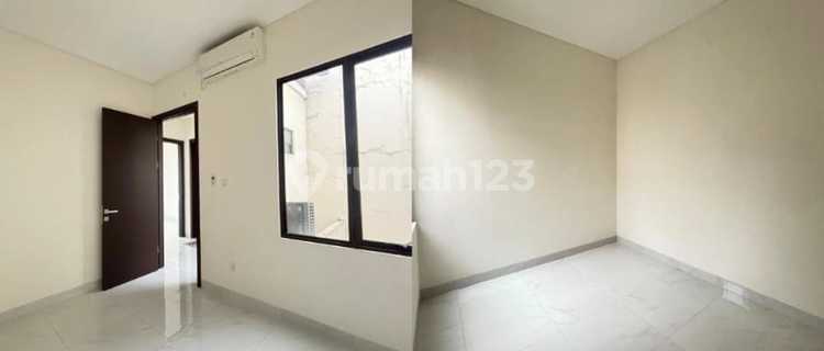 Rumah 2 Lantai Rapi Terawat Siap Huni di Suvarna Sutera Free AC 1