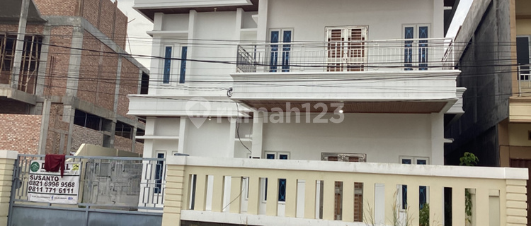 Rumah Mewah 2 Lantai Dijual di Jl Akademik Pekanbaru 1