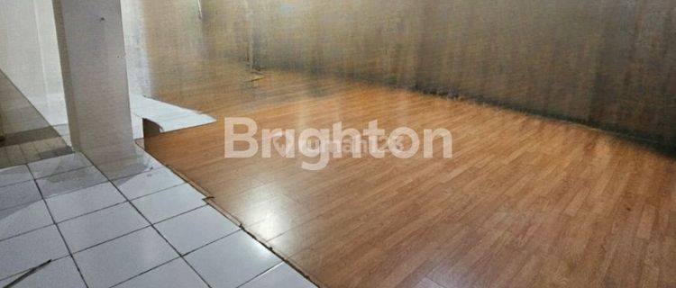 RUKO GANDENG BANGUNAN BAGUS DI ARTERI PONDOK INDAH JAKARTA SELATAN  1