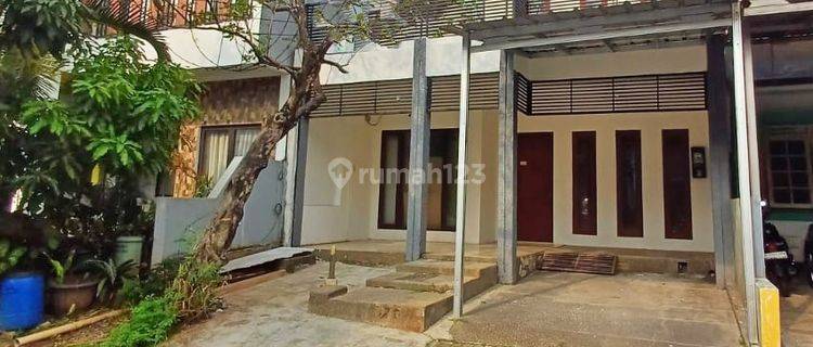 Rumah 3 Lantai Disewakan Di Lokasi Cozy Kota Wisata Cibubur 1